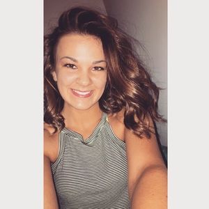 Meet your Posher, Abbie