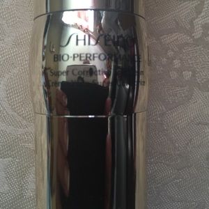 Shiseido Bio-Performance eye cream