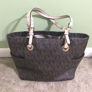 Michael Kors jet set logo tote
