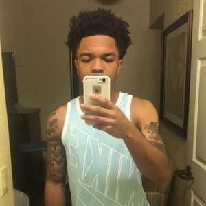 Meet your Posher, Deonte