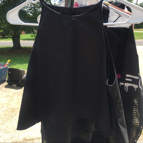 Zara Cropped Black Shirt