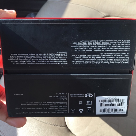 Beats by Dre (wireless) (new) - Picture 3 of 4