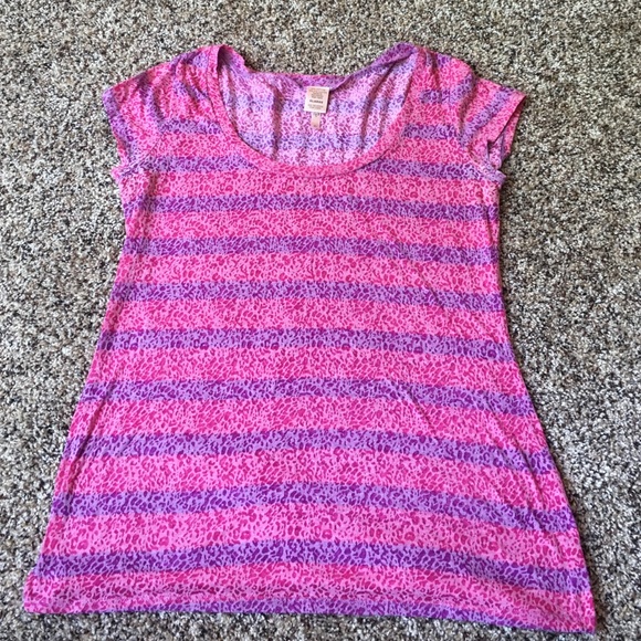 Rue 21 Top - Picture 1 of 2