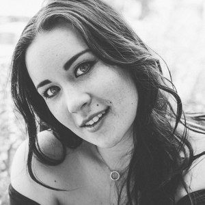 Meet your Posher, Holly