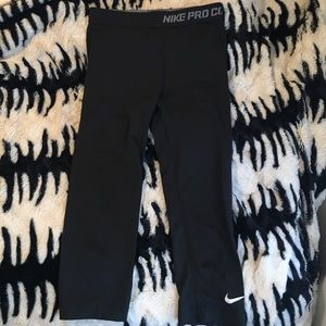 Nike crop leggings