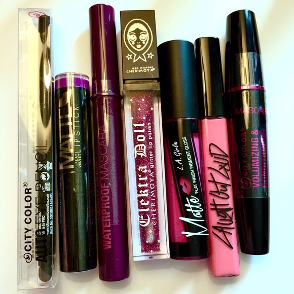 MIXED COSMETIC LOT