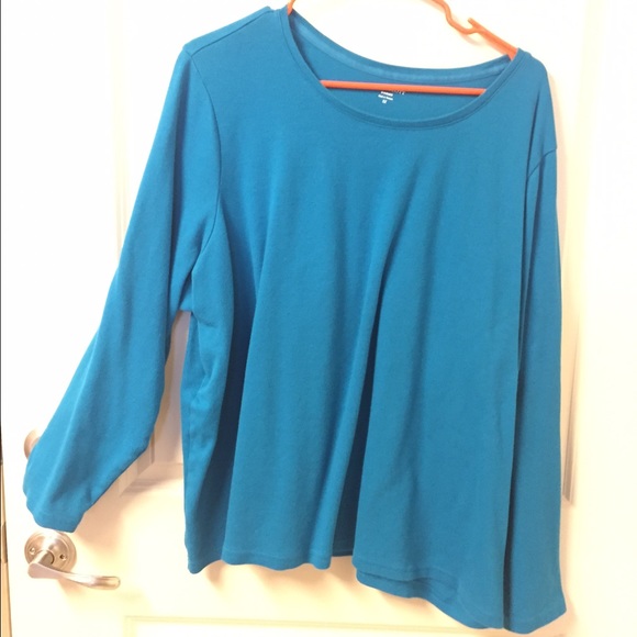 Turquoise long sleeved tee-like new!