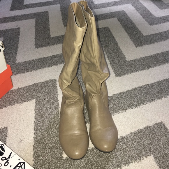 🛑DONATING SOON🛑 taupe boots