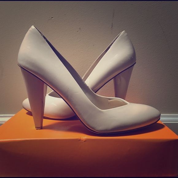 Pale pink/nude Nine West square heel