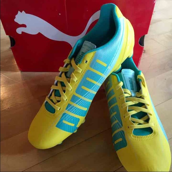 NEW PUMA EVO SPEED 4 SOCCER CLEATS
