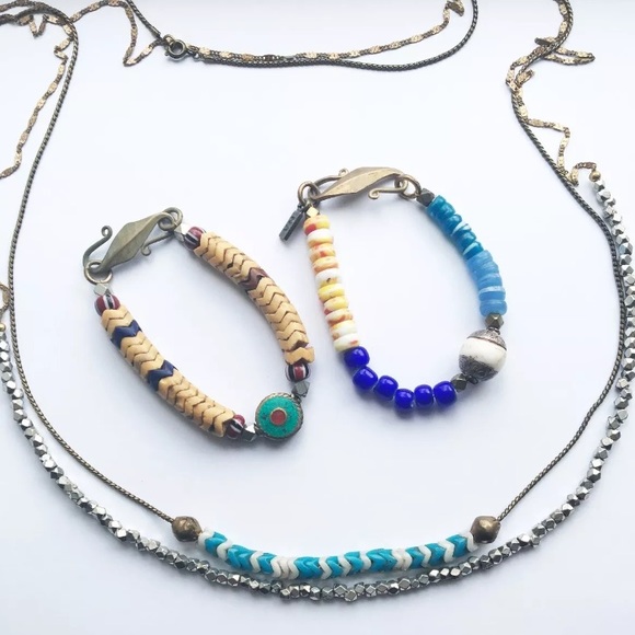 Vanessa Mooney 2 Longline necklaces + 2 bracelets