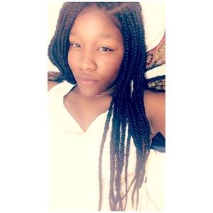 Meet your Posher, Elexis