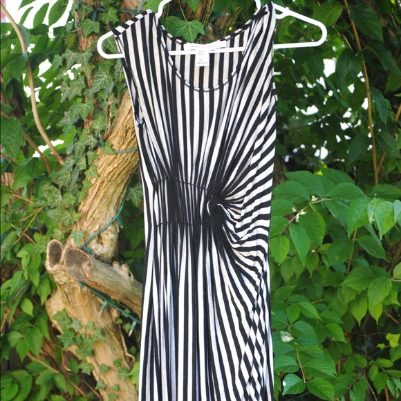 Max Studio size XS black and white stretch dress