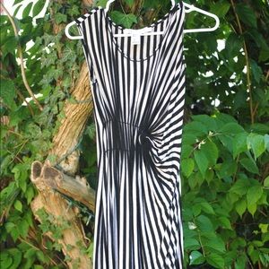 Max Studio size XS black and white stretch dress