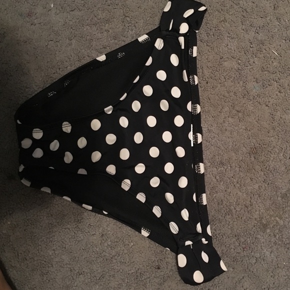 Bathing suit - Picture 3 of 3