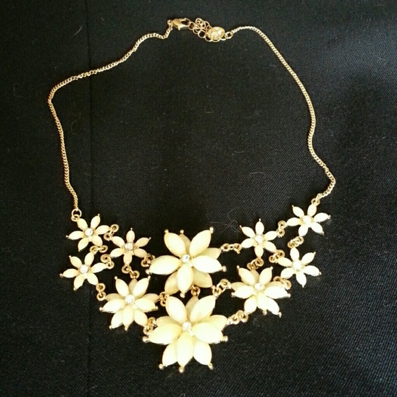 Statement Necklace - Picture 2 of 4
