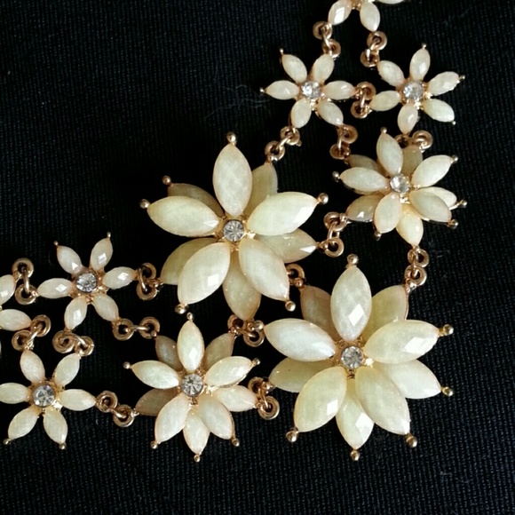 Statement Necklace - Picture 3 of 4