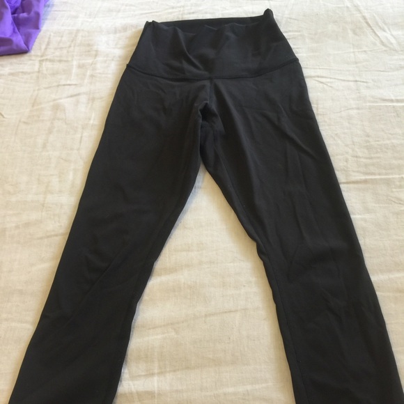 Lululemon luxtreme crops black size 2