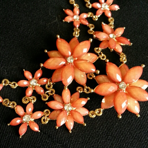Statement Necklace - Picture 2 of 4