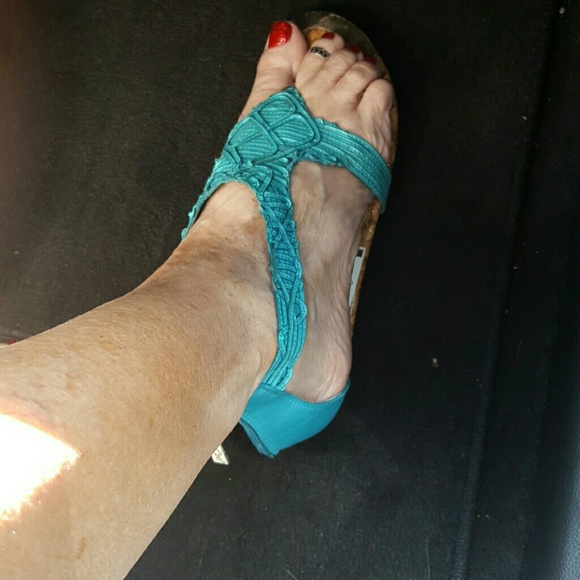 Sandals - Picture 2 of 4