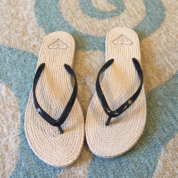 roxy sandals size 9