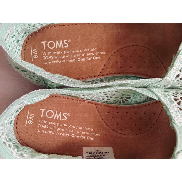 Crotchet Toms - Picture 2 of 4