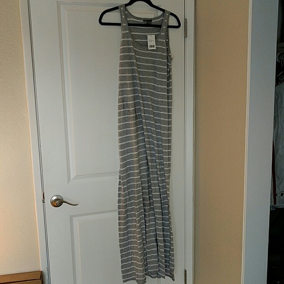 Vince maxi dress, new with tags, M