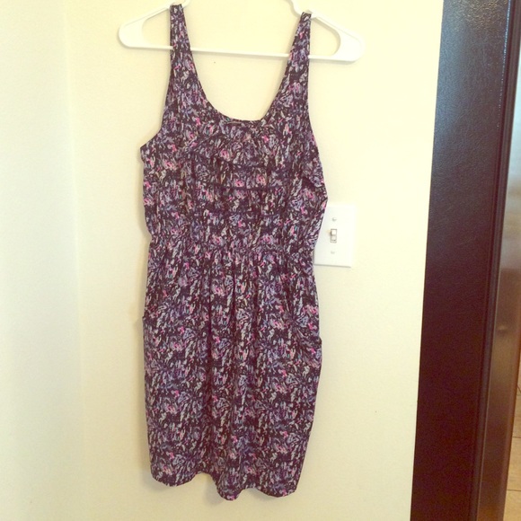 Purple patterned sleeveless dress