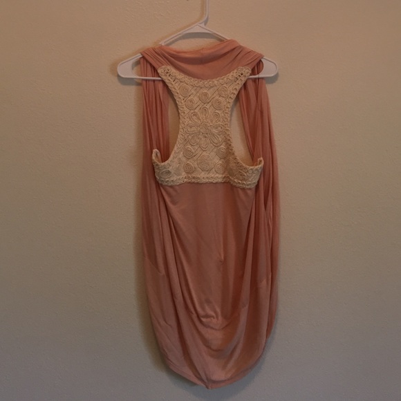 Peach vest - Picture 2 of 4