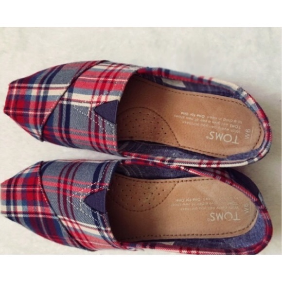 Plaid Toms