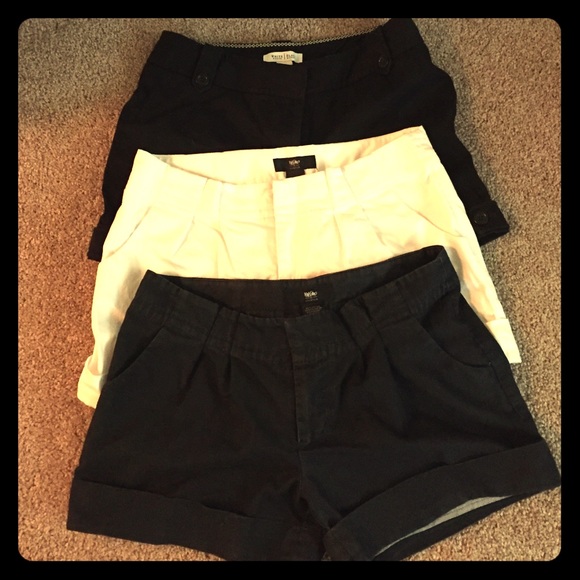 2 pairs of shorts - Picture 1 of 3