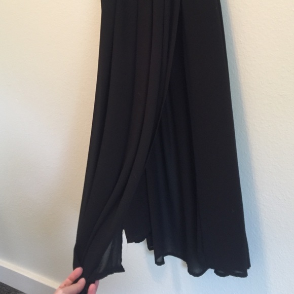Black maxi skirt with two side slits - Picture 2 of 4