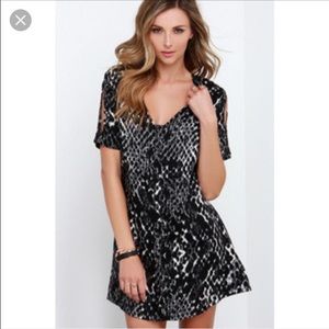 LULU*s New WOut Tags RVCA Flo Dress