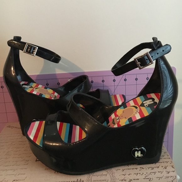 ❤️SALE❤️Harajuku Lovers Ankle Strap Platform