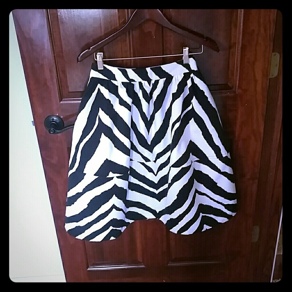 High wasted, zebra print skirt *New*