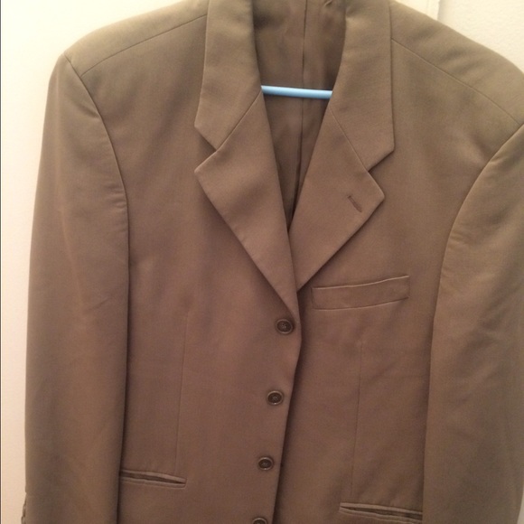 Men's tan suit - Picture 1 of 3