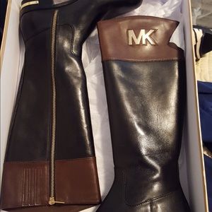 Michael kors size 7