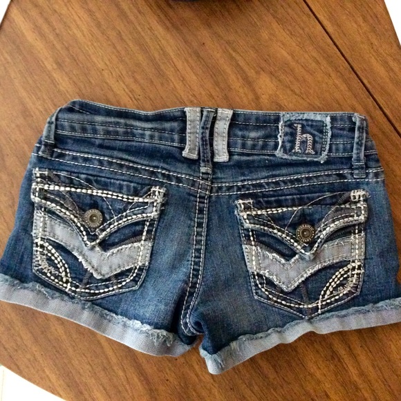Shorts - Picture 1 of 3