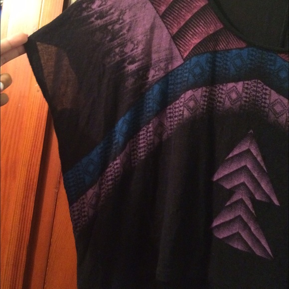 Fun Printed Top - Picture 5 of 5