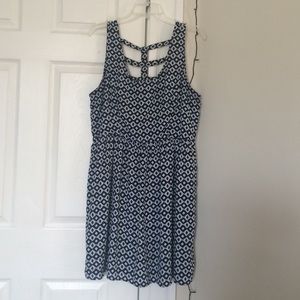 Cute black and white dress!