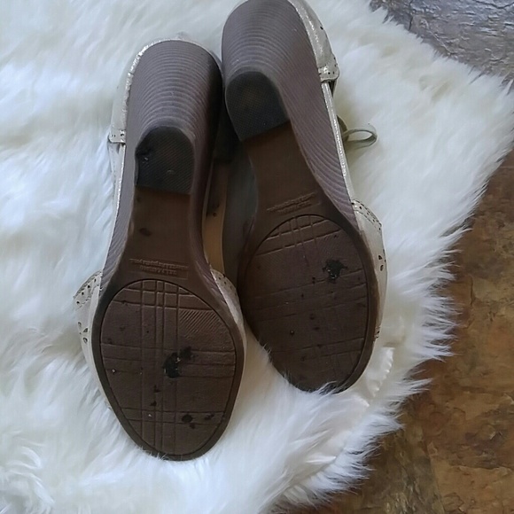 🌺🌺SOLD🌺🌺Sassy Wedges💋 - Picture 4 of 4