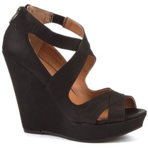 Chinese Laundry Black Wedges