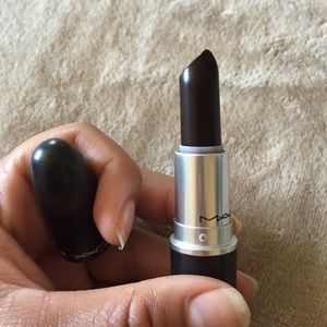 Mac Viva Glam Ariana Grande Lipstick