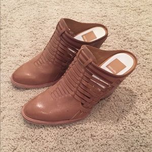 NWOT Dolce Vita Heely Woven Sandals Size 7.5