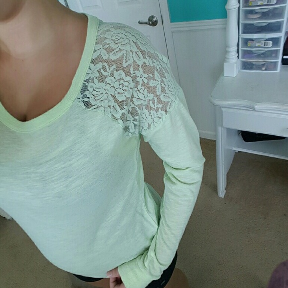 Shirt - Picture 4 of 4
