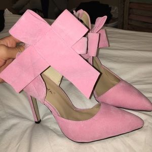 Bow Heels