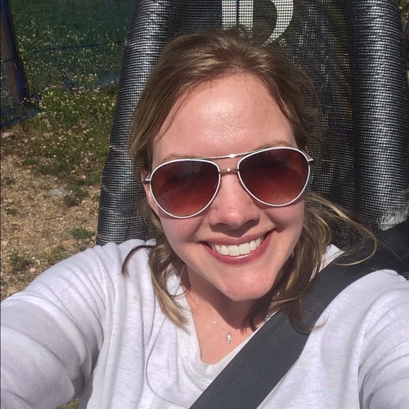 Meet your Posher, Katie - Picture 1 of 1