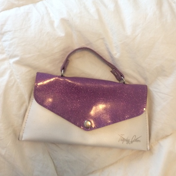 Trophy Queen - glitter clutch!