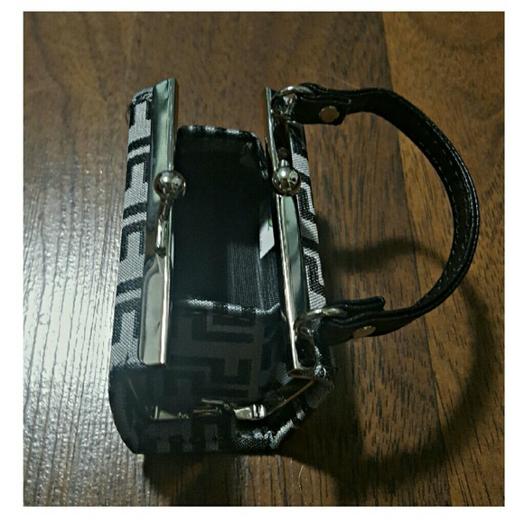~ Mini Purse ~ - Picture 2 of 3