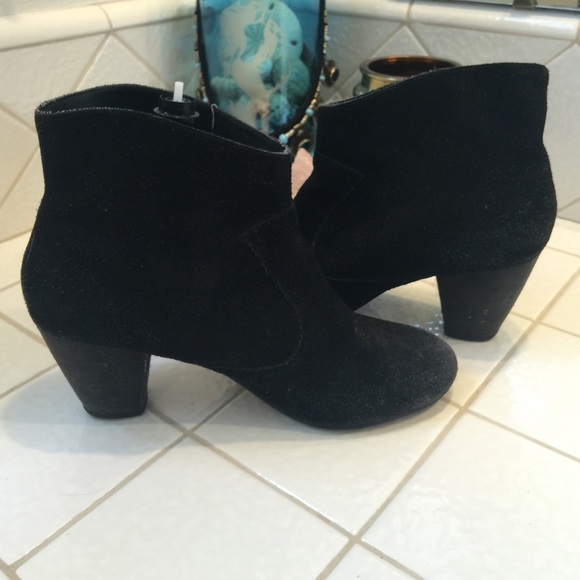 suede short ankle boot by ecote